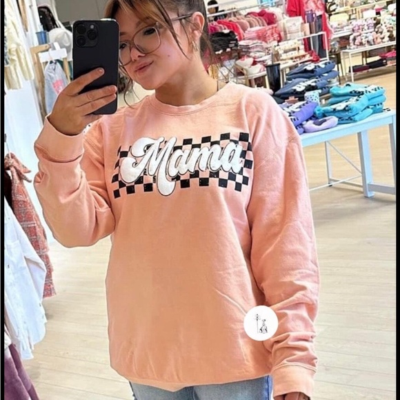 Mama puff print on Comfort color sweatshirt - Picture 4 of 5